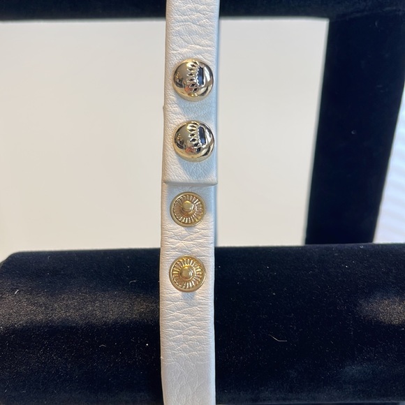 Juicy Couture Leather Wrap Bracelet - Picture 4 of 4